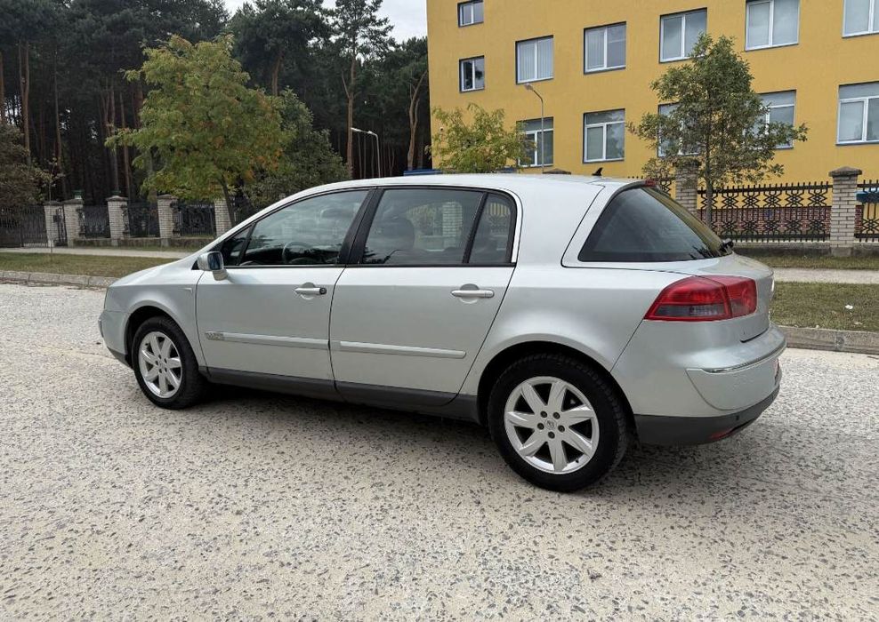 Продам.      Рено