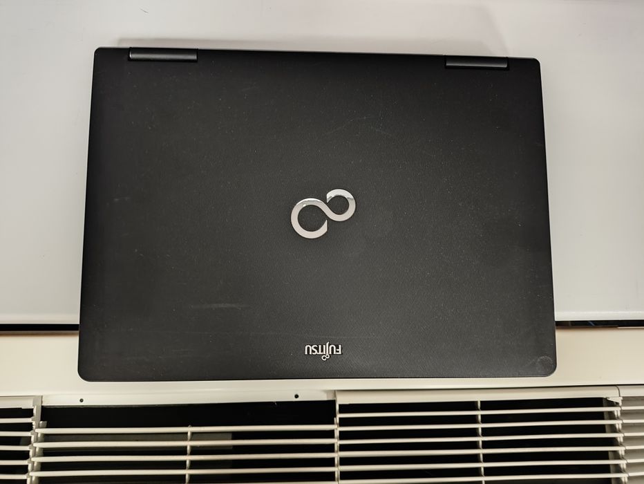 Laptop Fujitsu Siemens Intel i5 dysk SSD matryca HD
