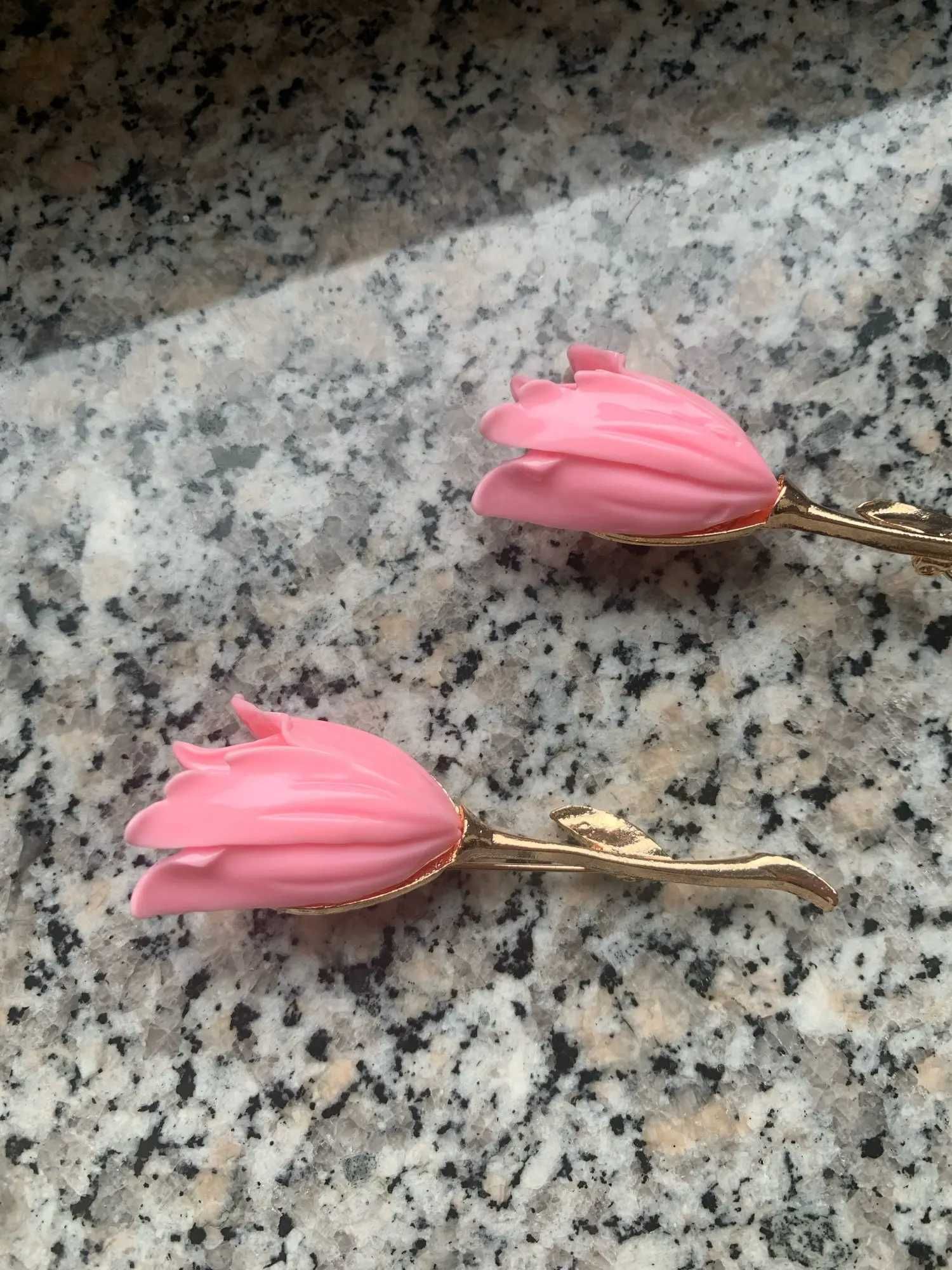 Luksusowa broszka różowy tulipan.
