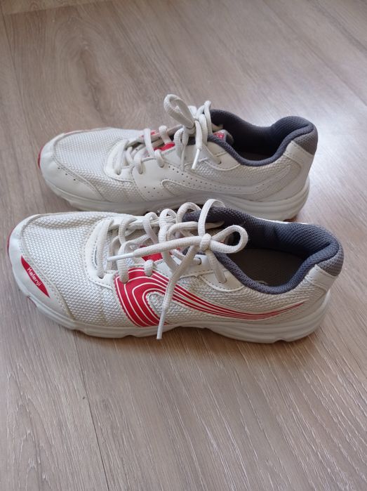 Adidasy Decathlon 35