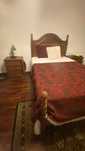 Conjunto de Cama, Colchão e Mesas de Cabeceira