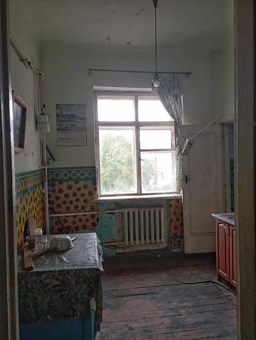 Продам дві кімнати у комунальній квартирі. У м. Бердичів