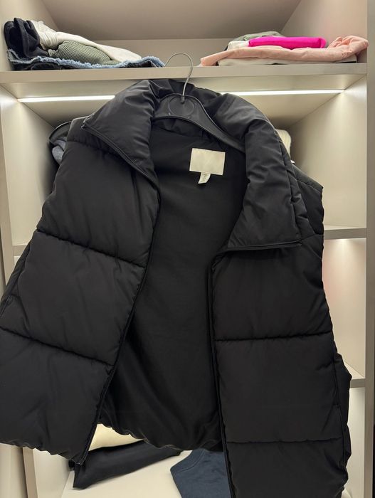Жилетка h&m чорна