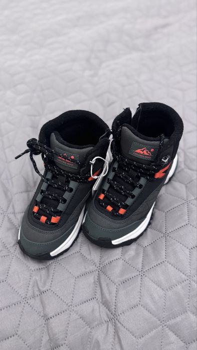 Черевики Zara для хлопчика зимові на флісі