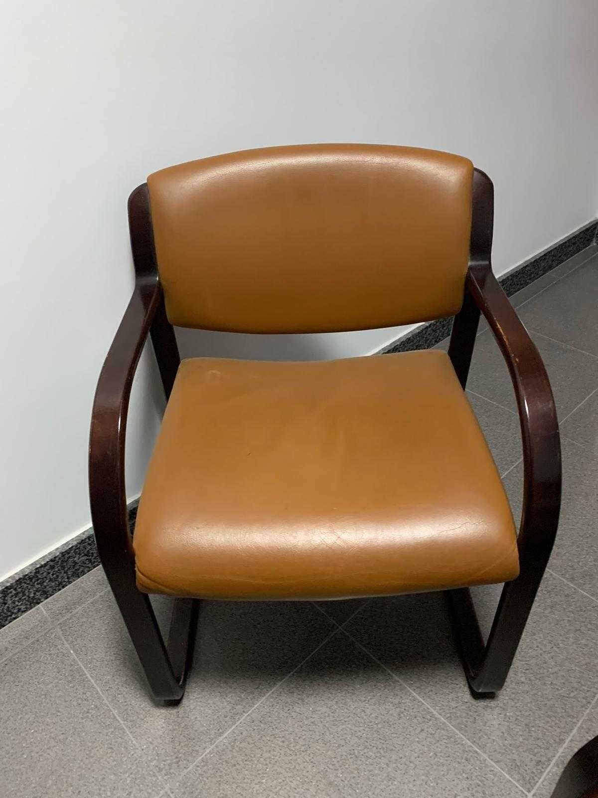 4 Cadeiras estilo nórdico Warren Snodgrass