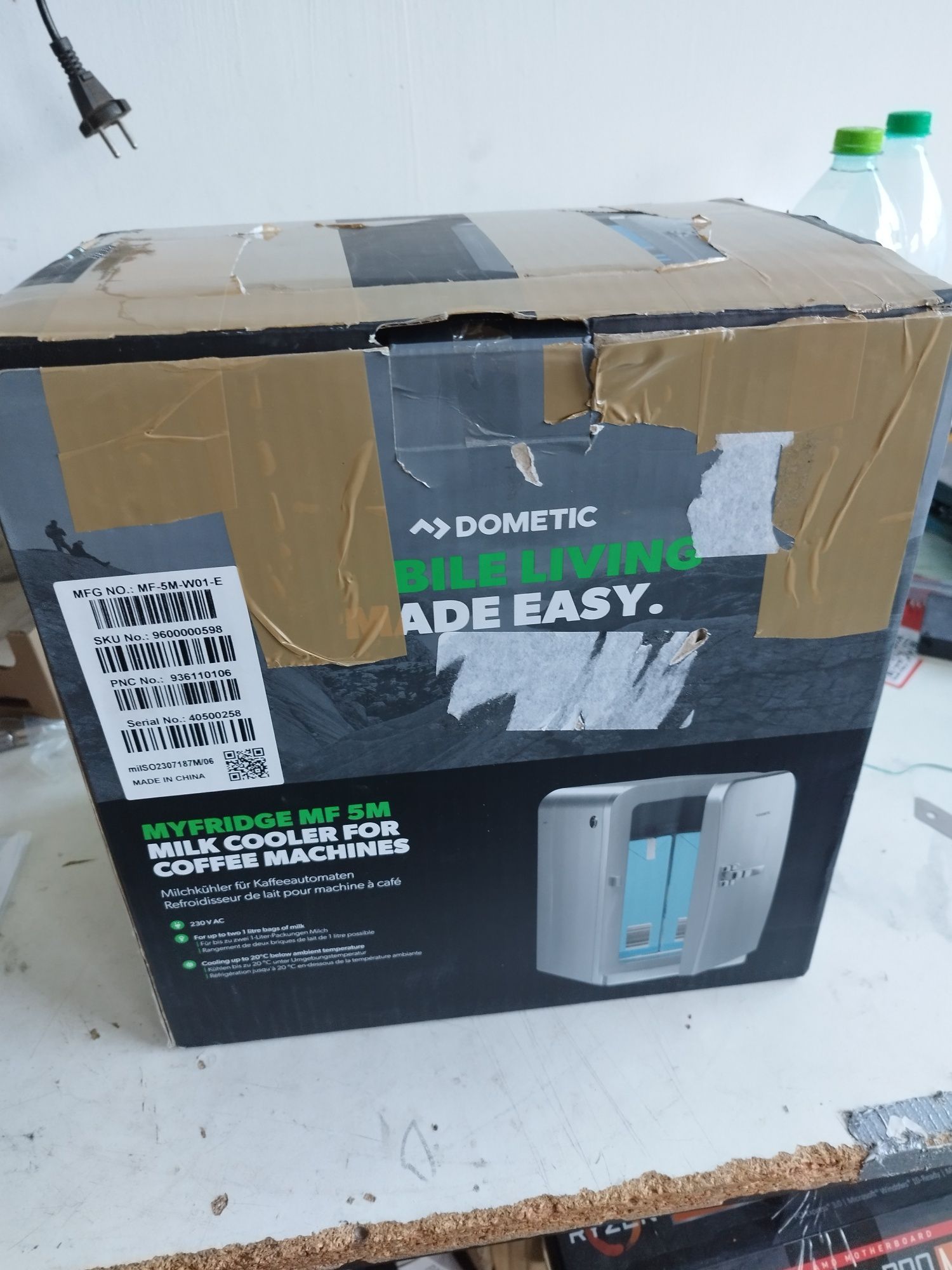 Termoelektryczna mini lodówka, 5 l
Termoelektryczna mini lodówka, 5 l