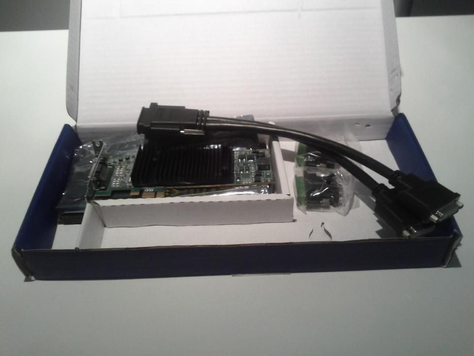 Placa Gráfica Matrox Millenium P690 LP 128M PCIe X1