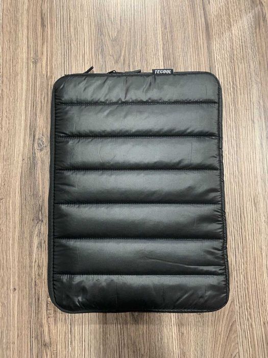 Чохол на MacBook 16 дюймів
