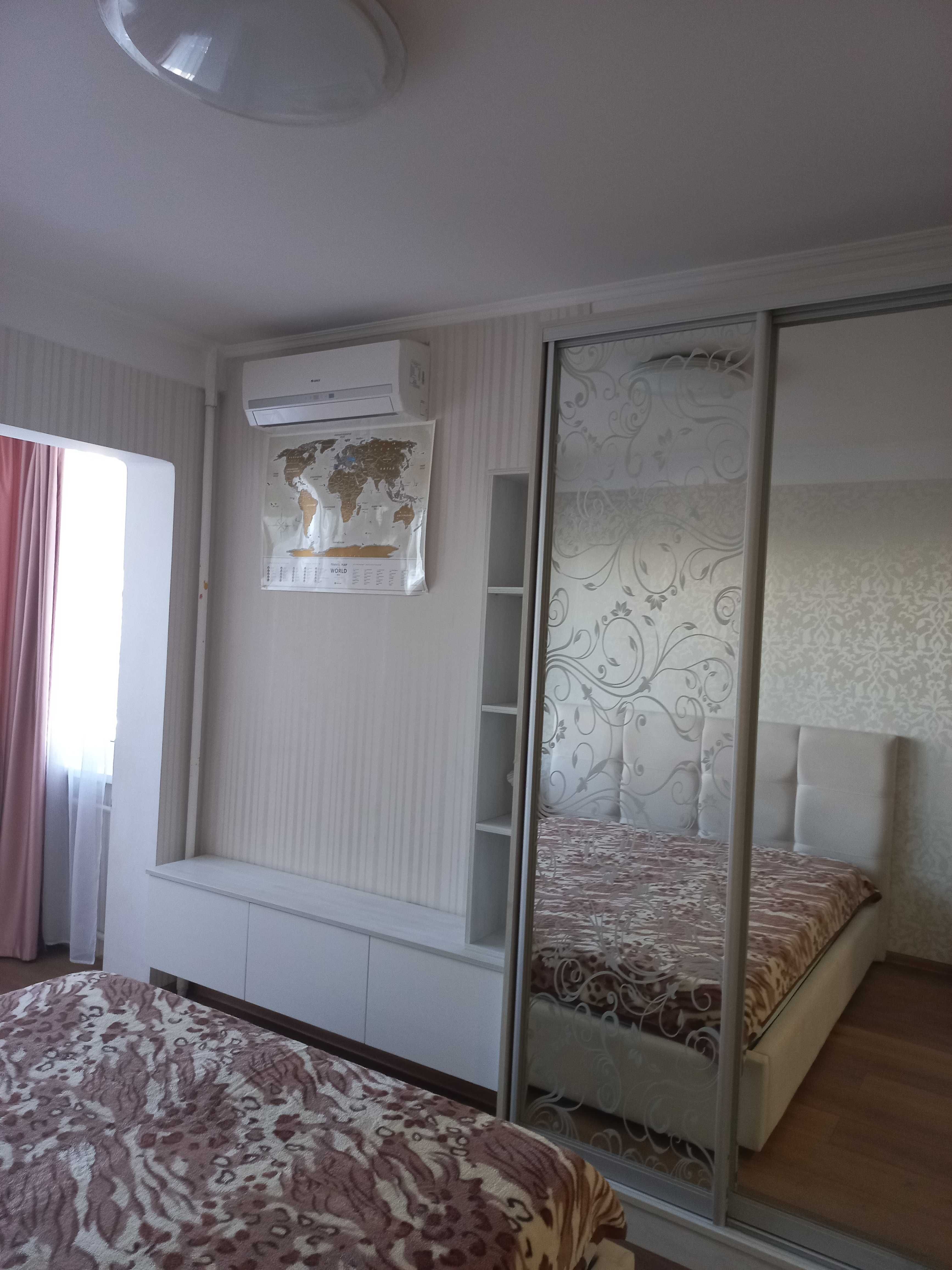 Аренда 3 ком,Лесной, Ореста Левицкого 13 (Курчатова),метро Лисовая