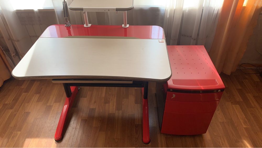 Детский стол Mealux Ferrari BD-150R с тумбой