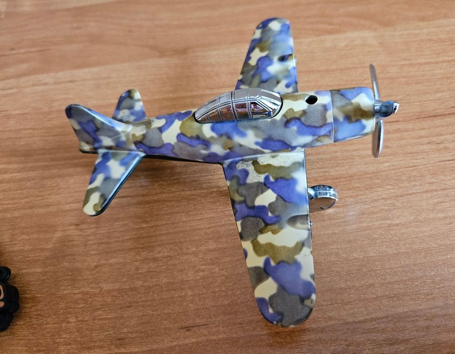 Replika samolotu (zapalniczka)