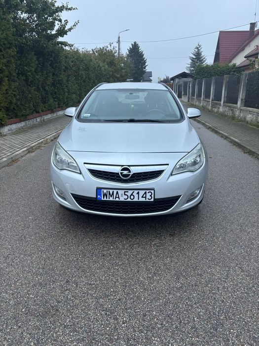 Sprzedal opla astre j 2012