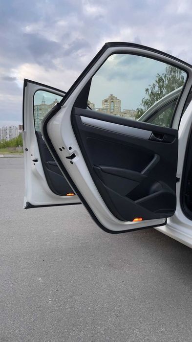 Volkswagen Passat NMS 2012. 2.5 бензин/газ