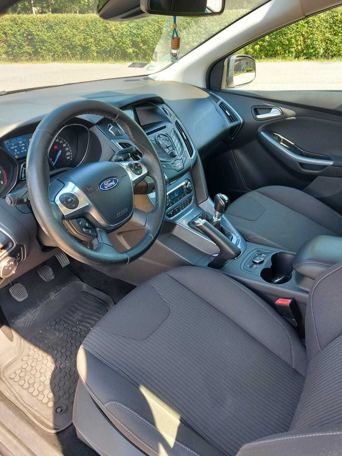 Ford Focus 1.6 TDCi - najbogatsza wersja/webasto/bi-ksenon/led/ACC/