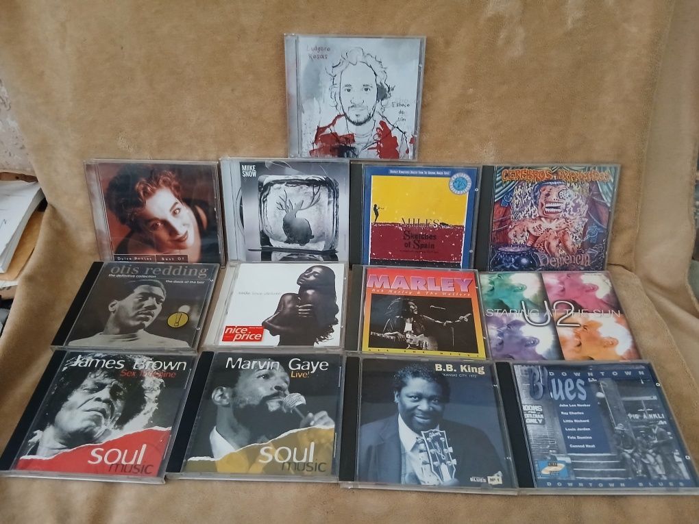 Lote de CD'S variado