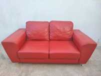 Sofá vermelho pele