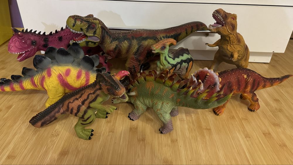 Дінозаври, тіранозавр,тріцерапторс,стегозавр
