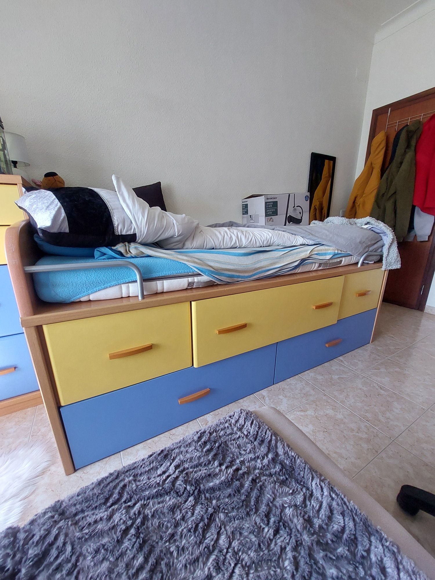 Quarto solteiro completo
