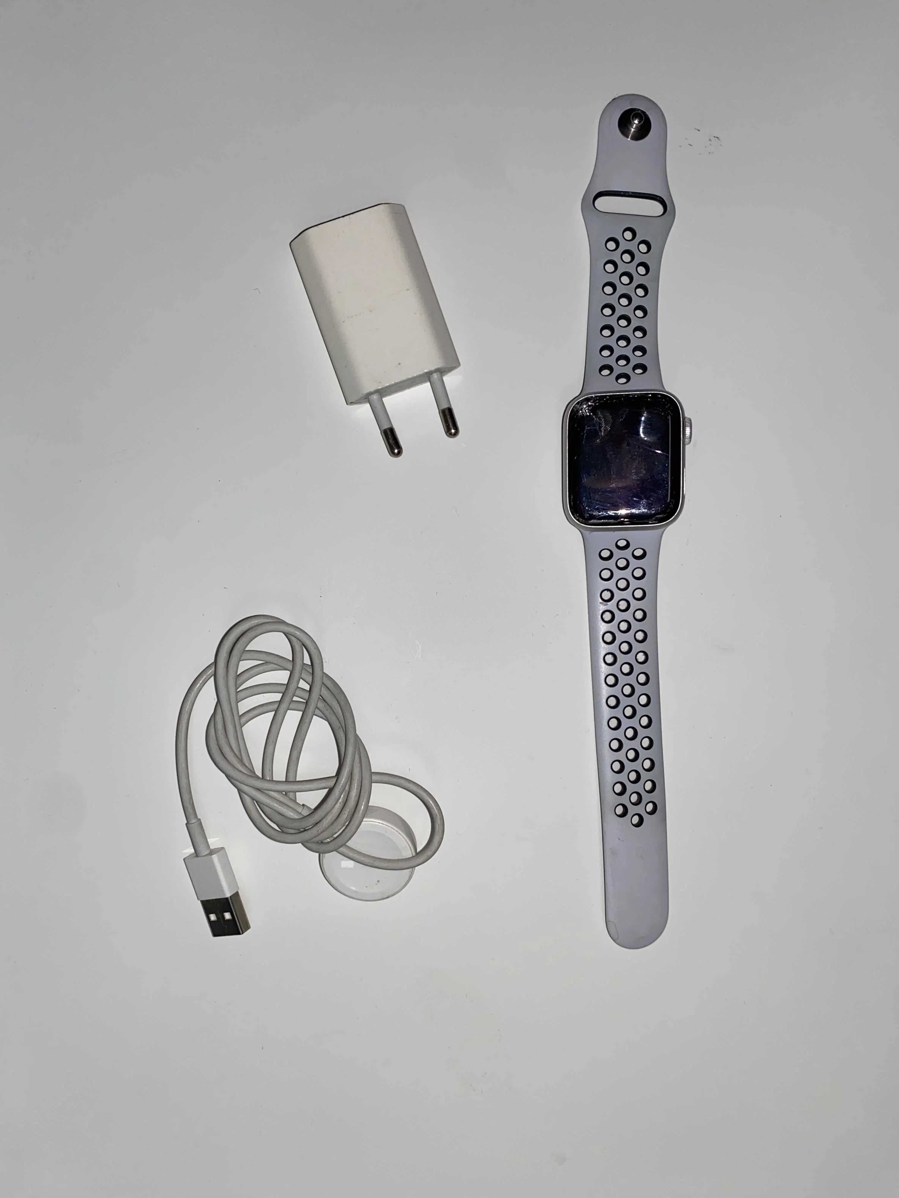 Smart Apple watch series 4 Uszkodzony