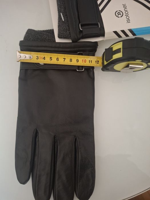 Мужские перчатки кожаные.  Чоловічі шкіряні рукавиці.