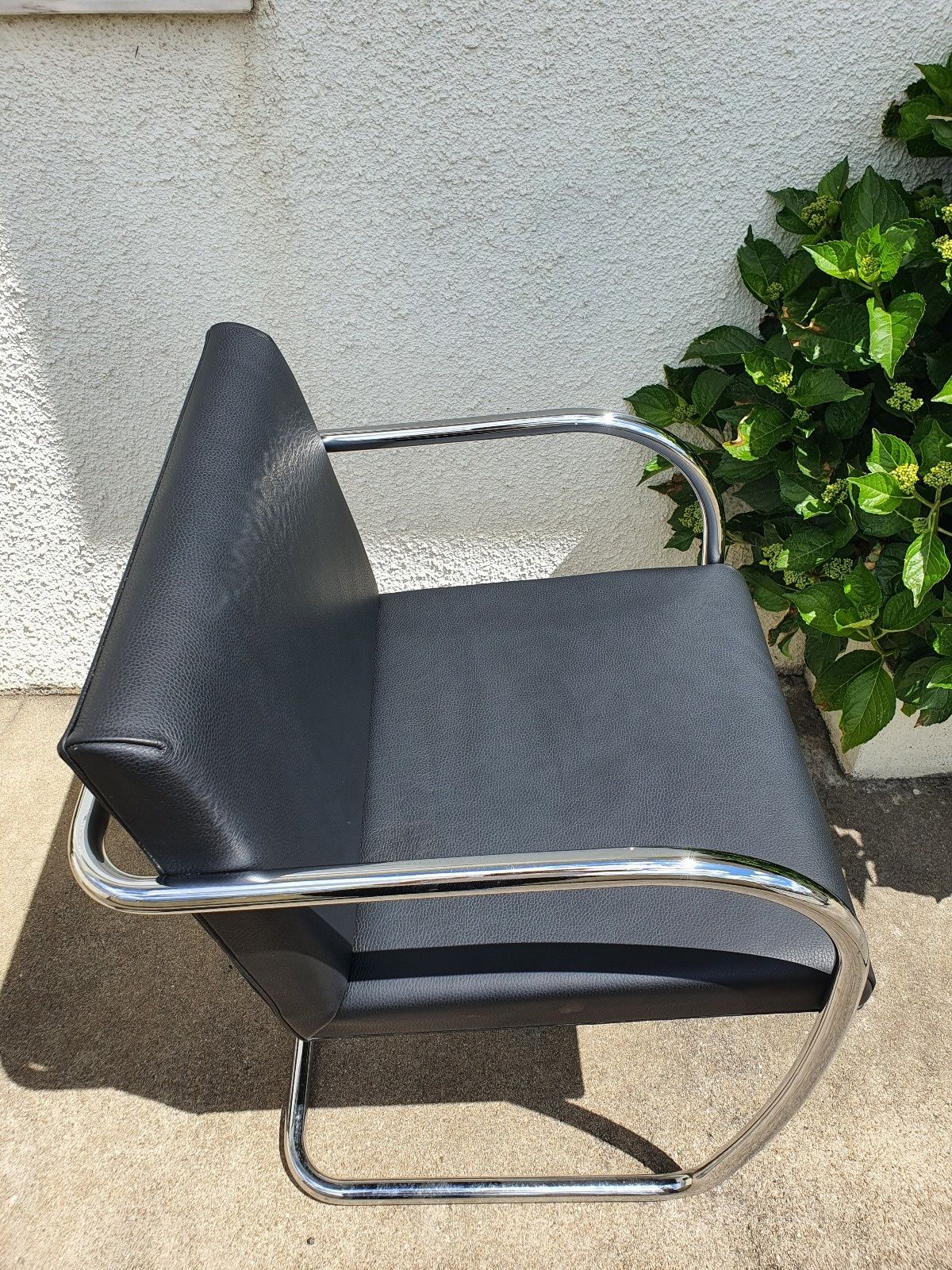 Cadeira Vintage tubular cromada pele preta