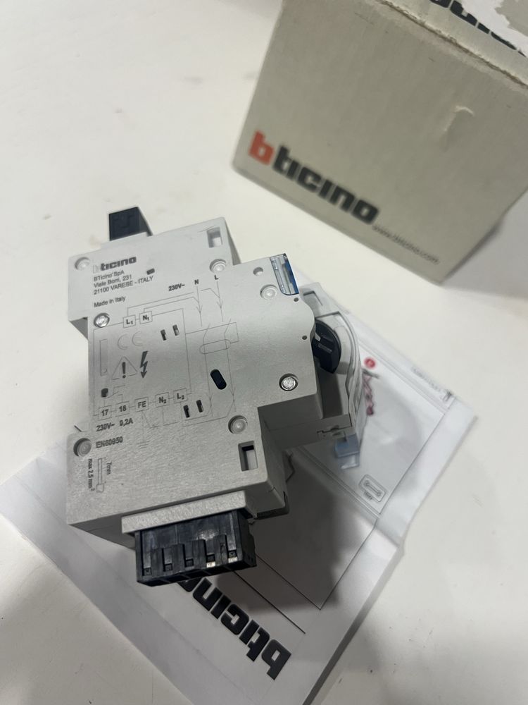 Bticino f80sg btdin  automatyczna przełączanie