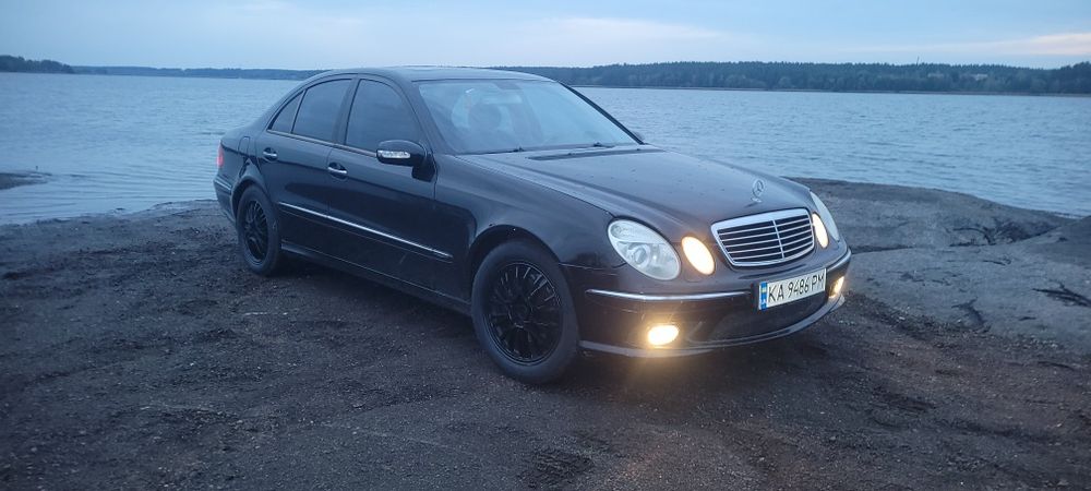 Mercedes Benz  E 500