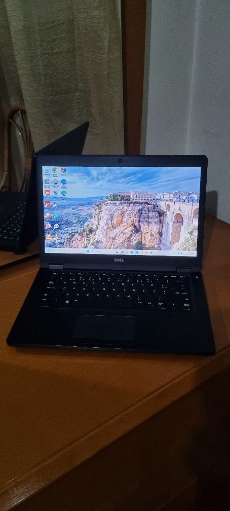 Portátil dell latitude E5480 i5 7th 8gb ddr4 ssd 256gb win11 24h2
