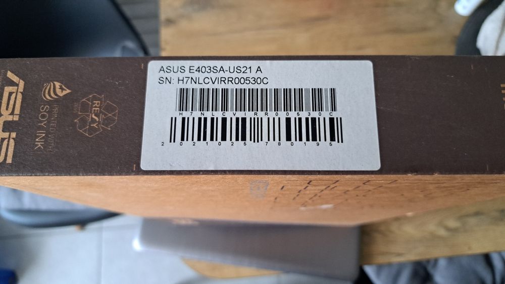Ноутбук ASUS E403S  14 Intel N3700 ( 4 ЯДРА ) 4 RAM 120 SSD