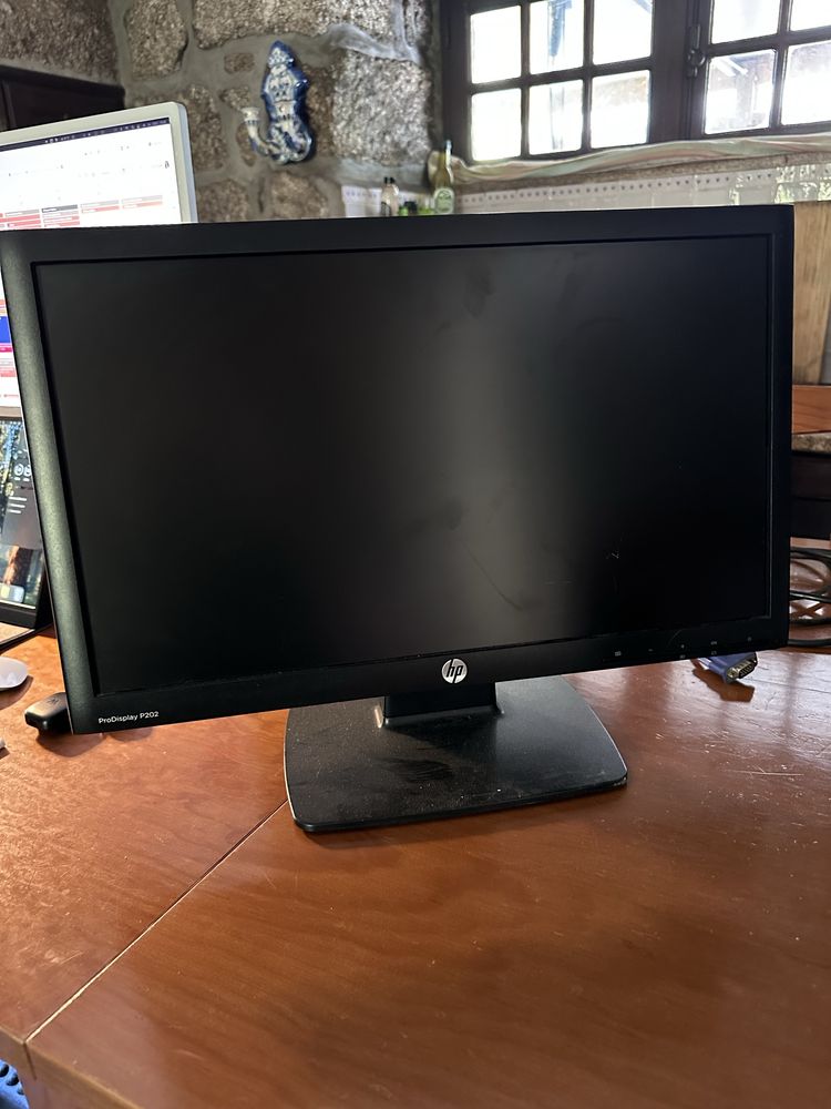 Monitor HP 20’ — Modelo P202 | Excelente Estado