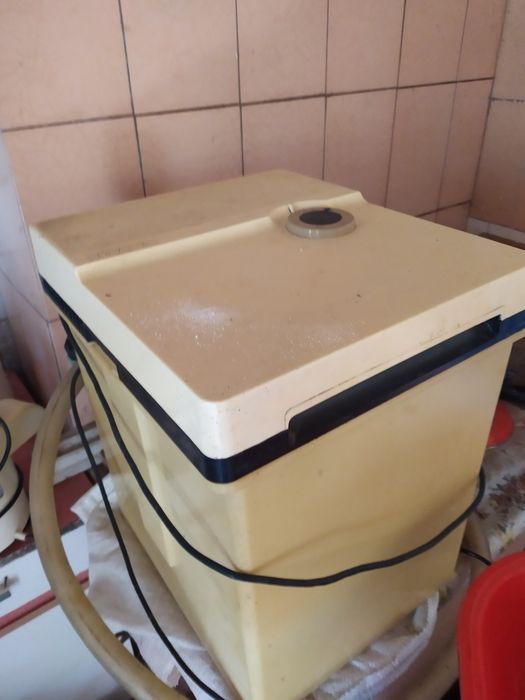 Продам пральну стиральну машинку Малютка