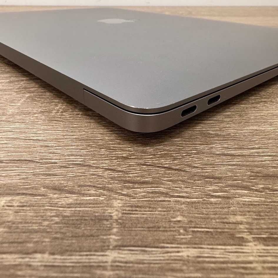 Apple Macbook Air 2020 M1 / 16Gb / SSD 256Gb - (код: M0613)