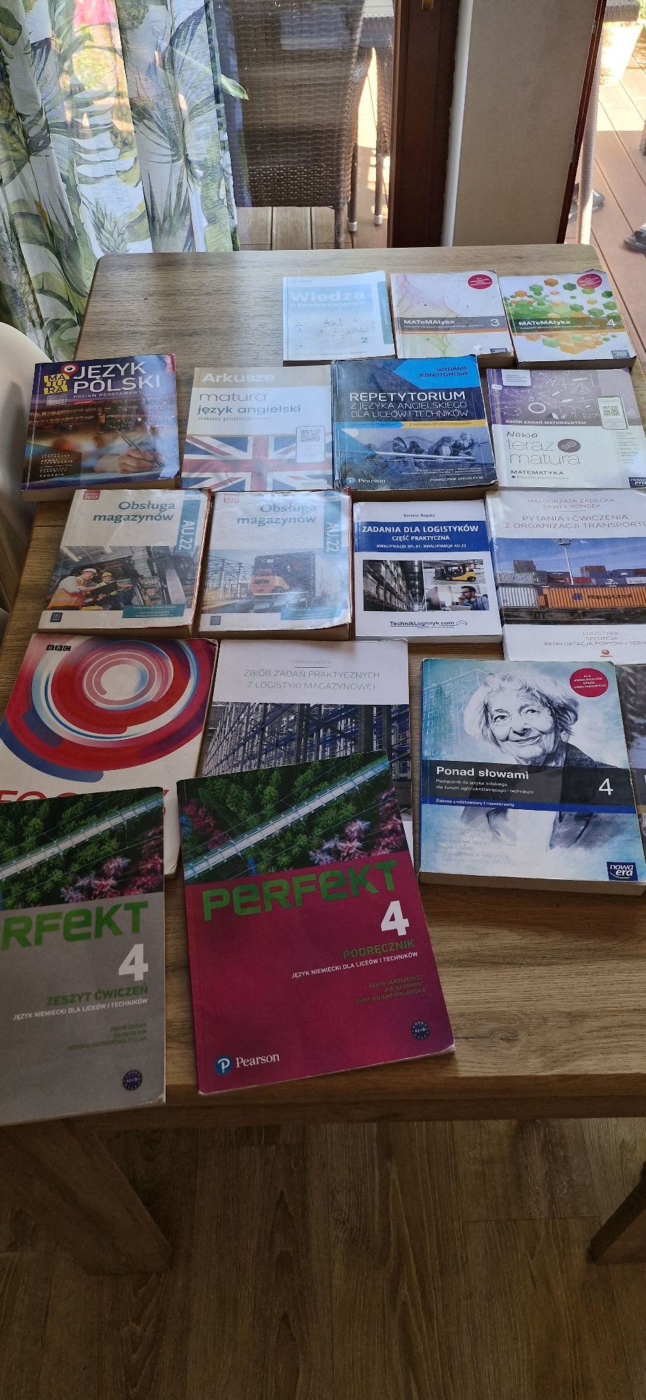 Zestaw podręczników klasa 4 i 5 technikum logistyka książki do matury