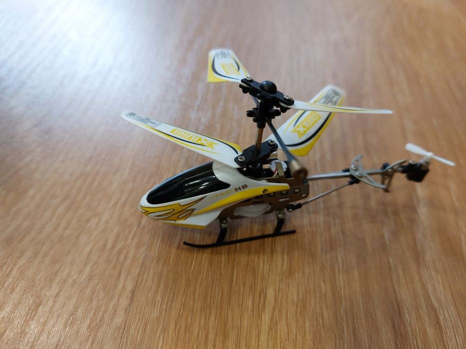 Helicóptero telecomandado