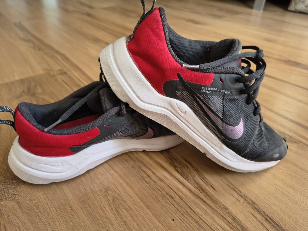 Buty NIKE roz 40