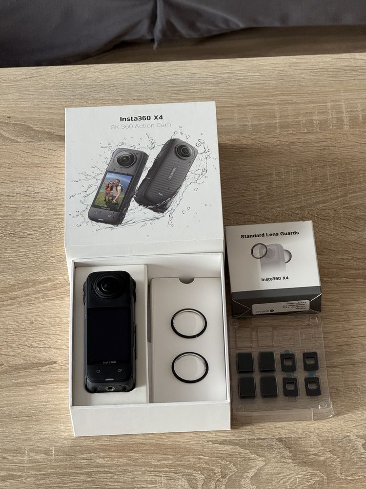 Kamera Insta360 x4