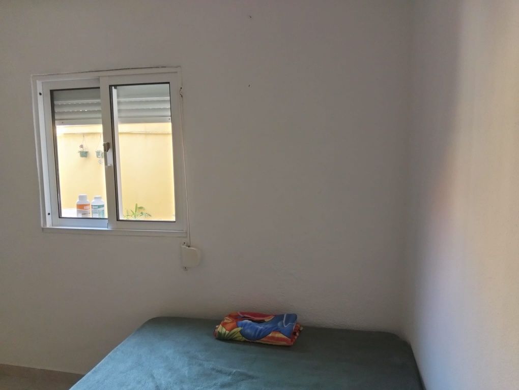 Quarto para arrendar