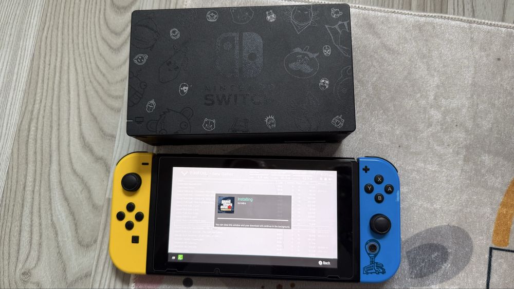Nintendo Switch V2 Fortnite 128 GB Picofly