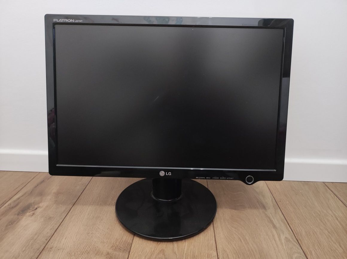 [sprzedam] Monitor LG Flatron L207WT