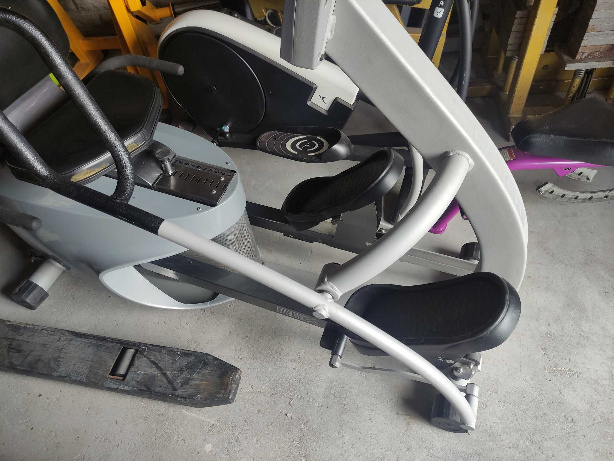 Rower Orbitrek treningowy elektromagnetyczny poziomy Scifit Rex
