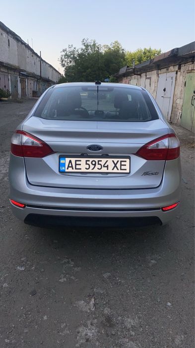 Ford fiesta mk7 1.6л 2016