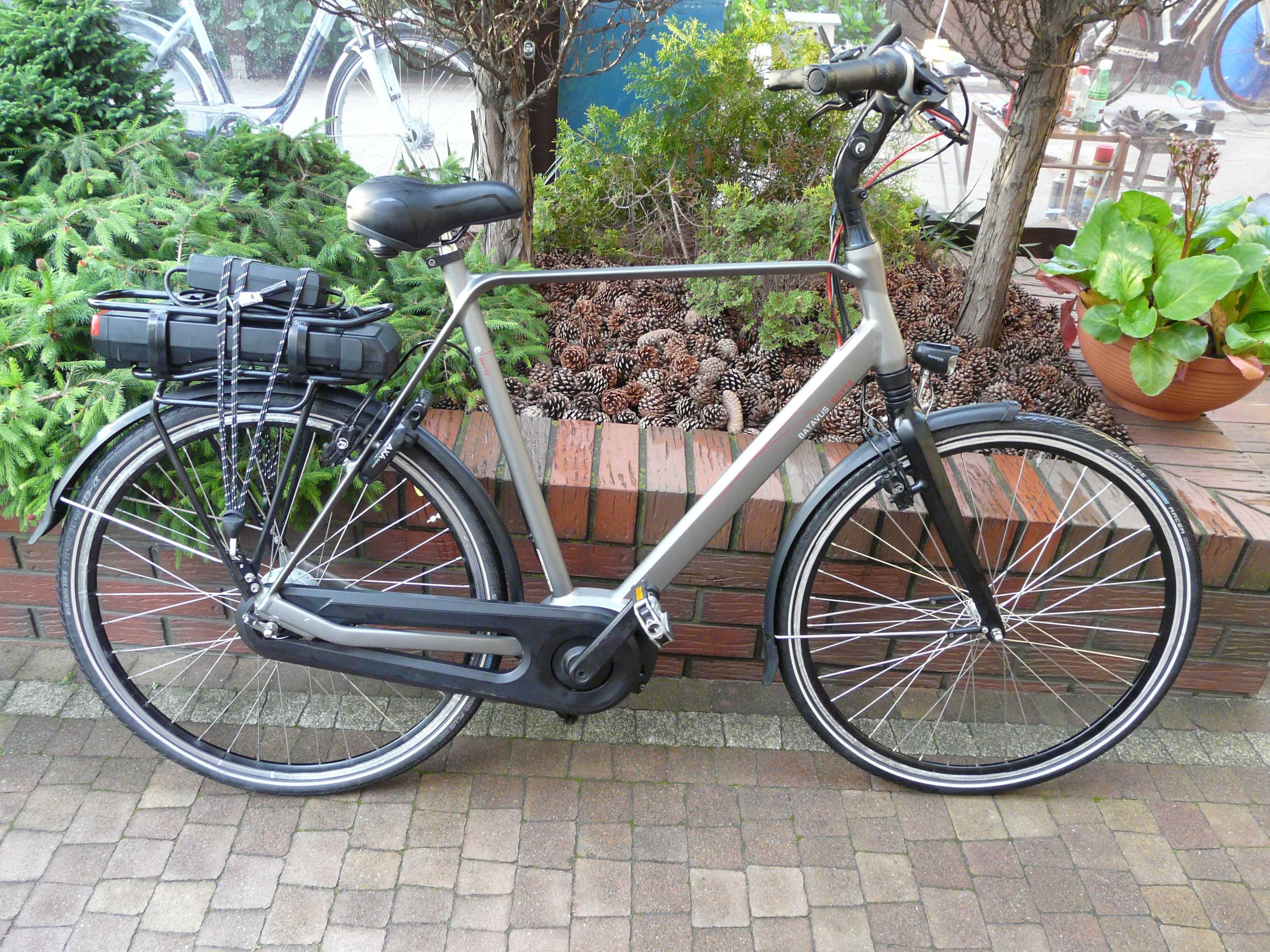 Rower elektryczny  BATAVUS Yamaha 28"/65 centralny,Magura -Niderland