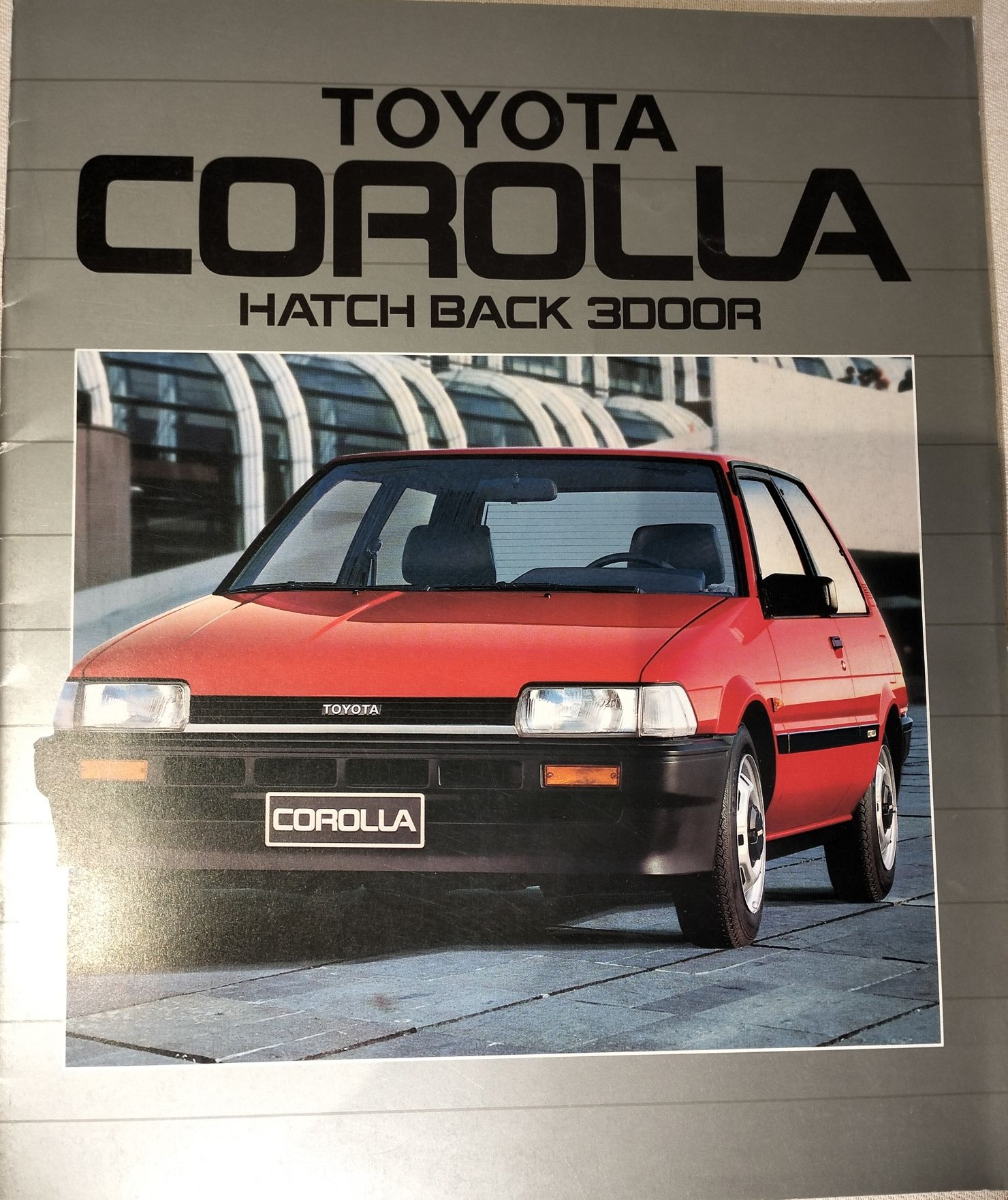 Revista Promocional Toyota Corolla E80 Hatch Back