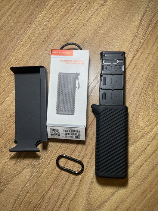 PGYTECH CreateMate Чохол для карт пам'яті та картридер 2-в-1