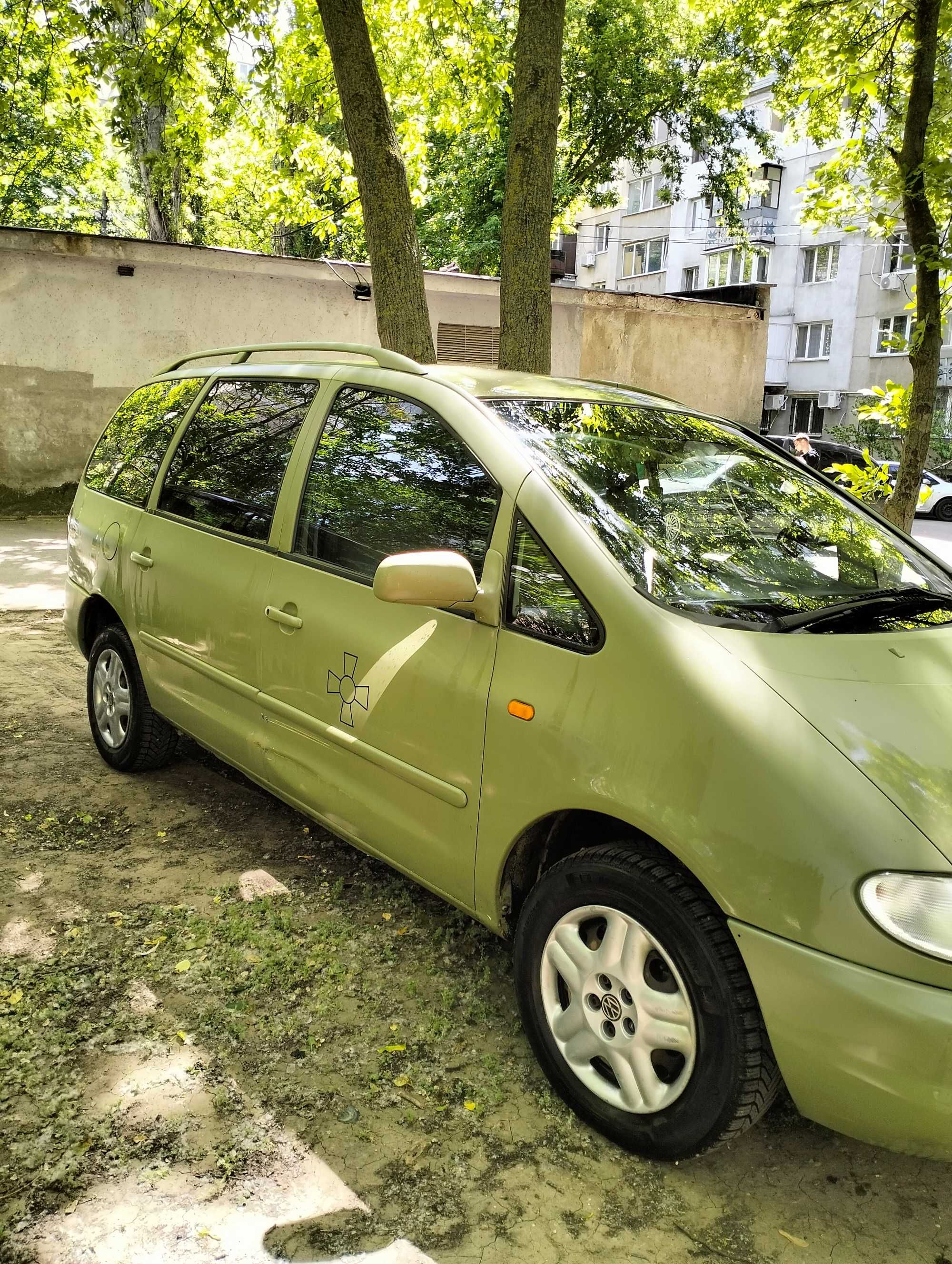 Volkswagen Sharan 1999 года выпуска