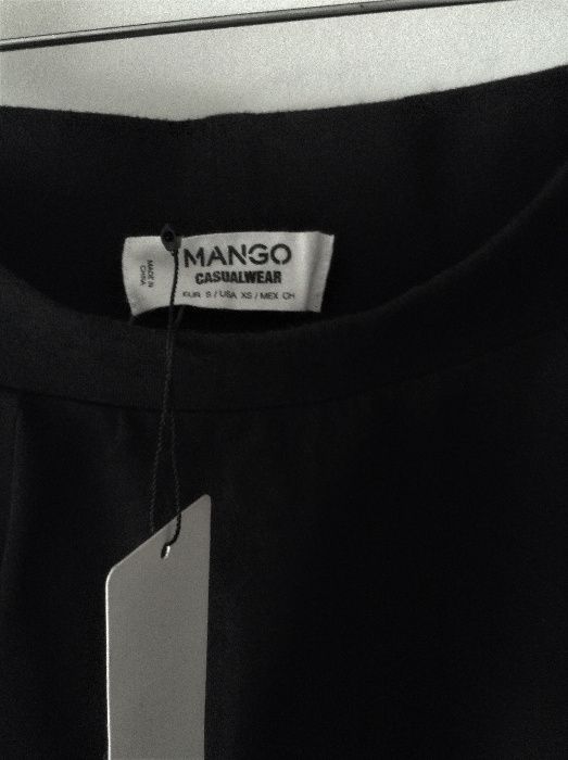 Saia preta Mango com etiqueta