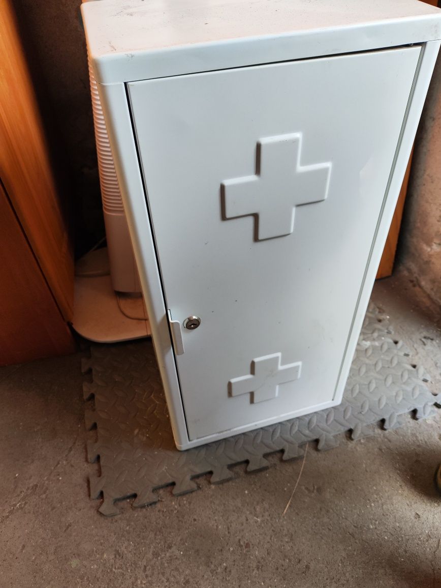 Szafka apteczka łazienkowa metalowa 20x30x60