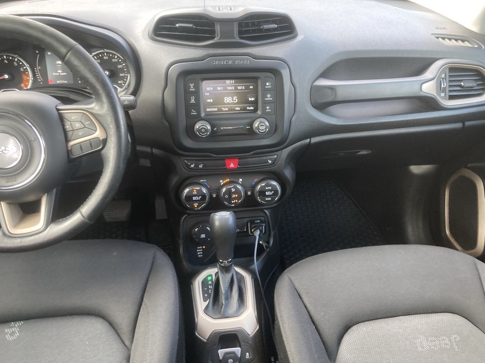 Jeep RENEGAT 2016 г 2.4 Автомат 4х4