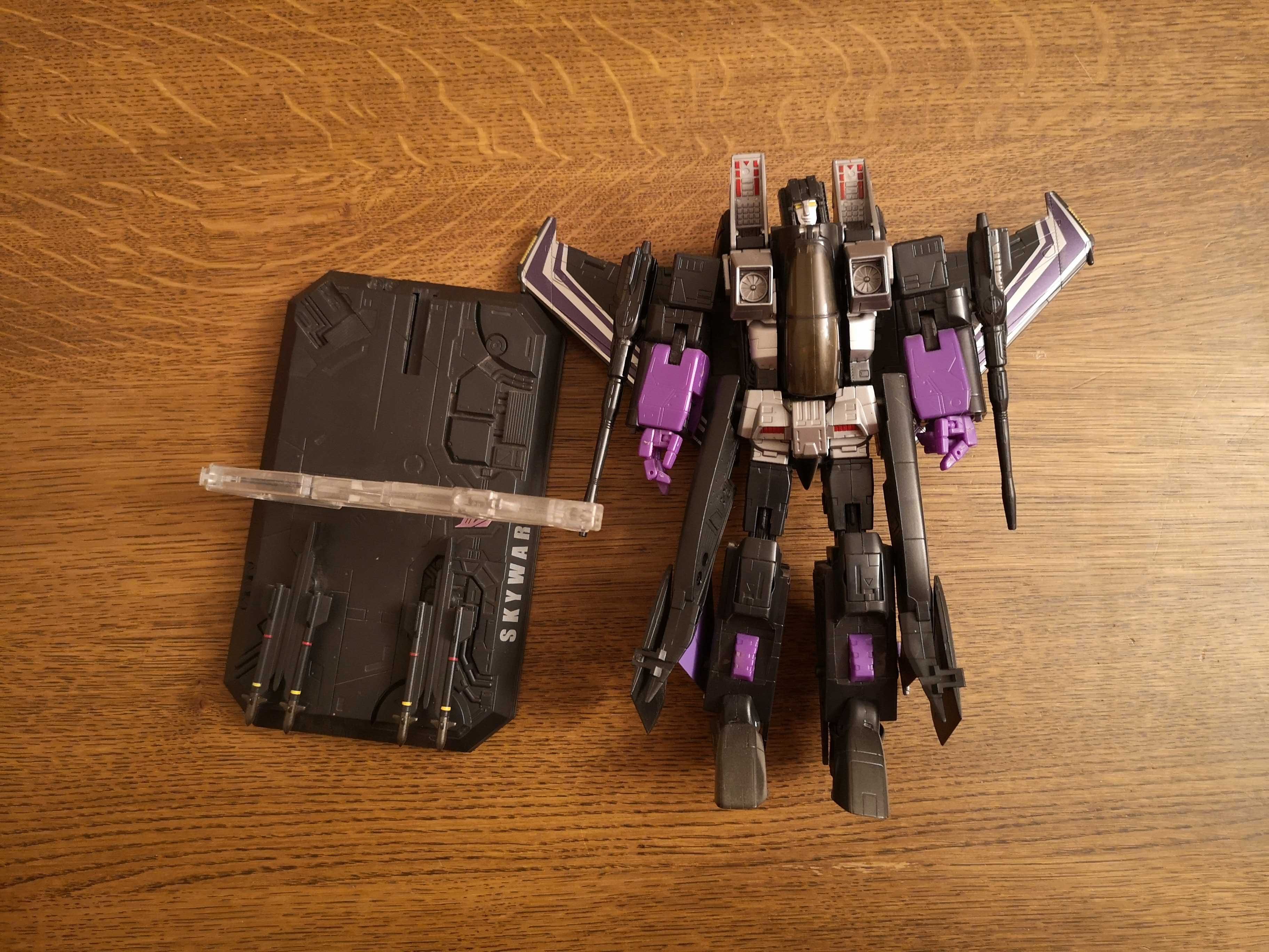 Transformers MP06 Skywarp