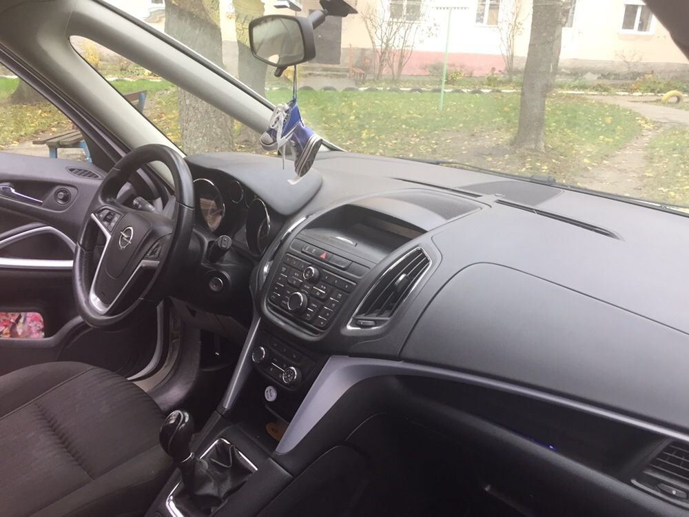 Продам Opel Zafira